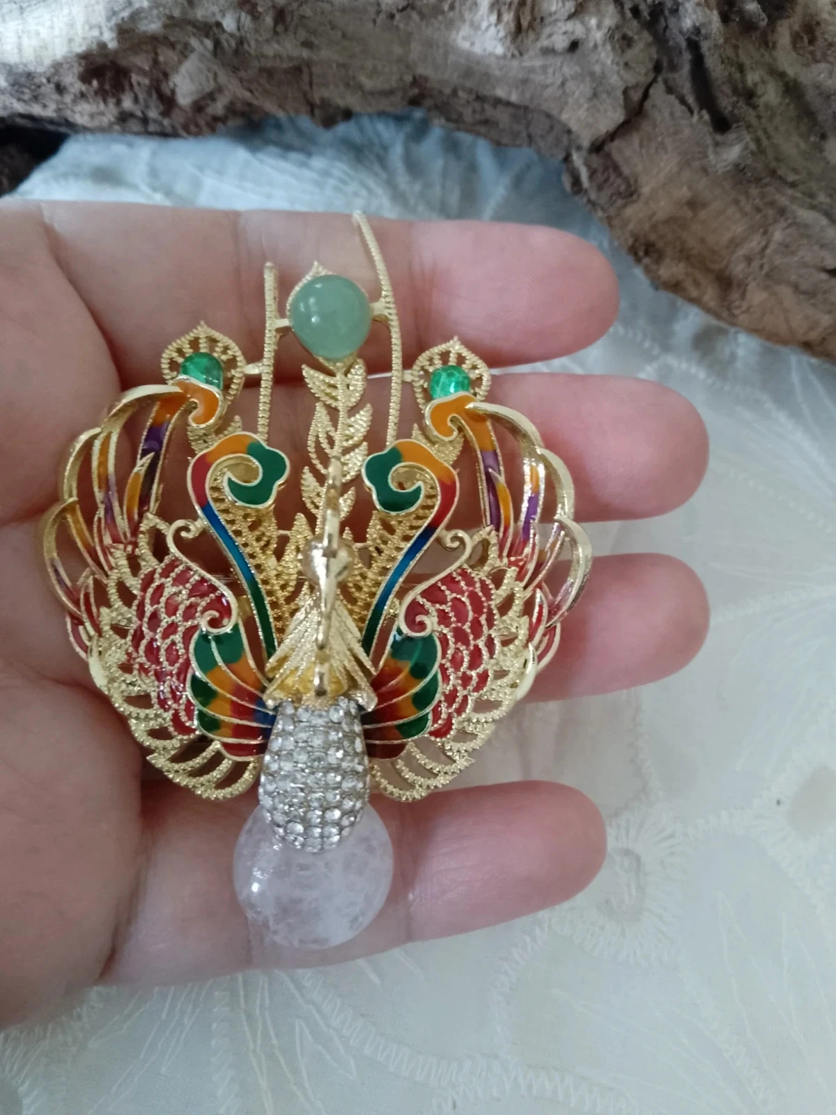 Broche paon doré et vert avec pierres naturelles – photo 3